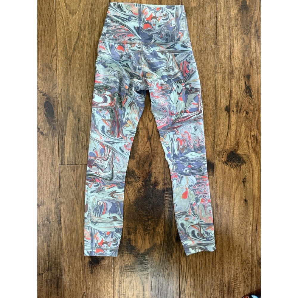 lululemon athletica Fast and Free high-rise leggings in a marbled print Size 0 - Picture 2 of 7